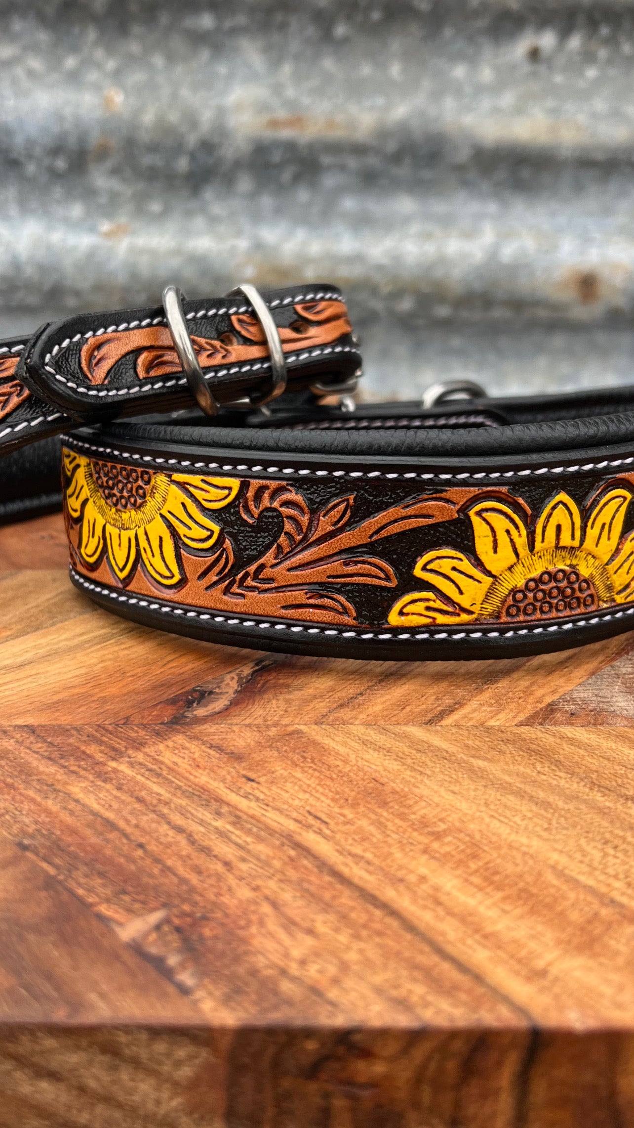Hayzel tooled leather collar