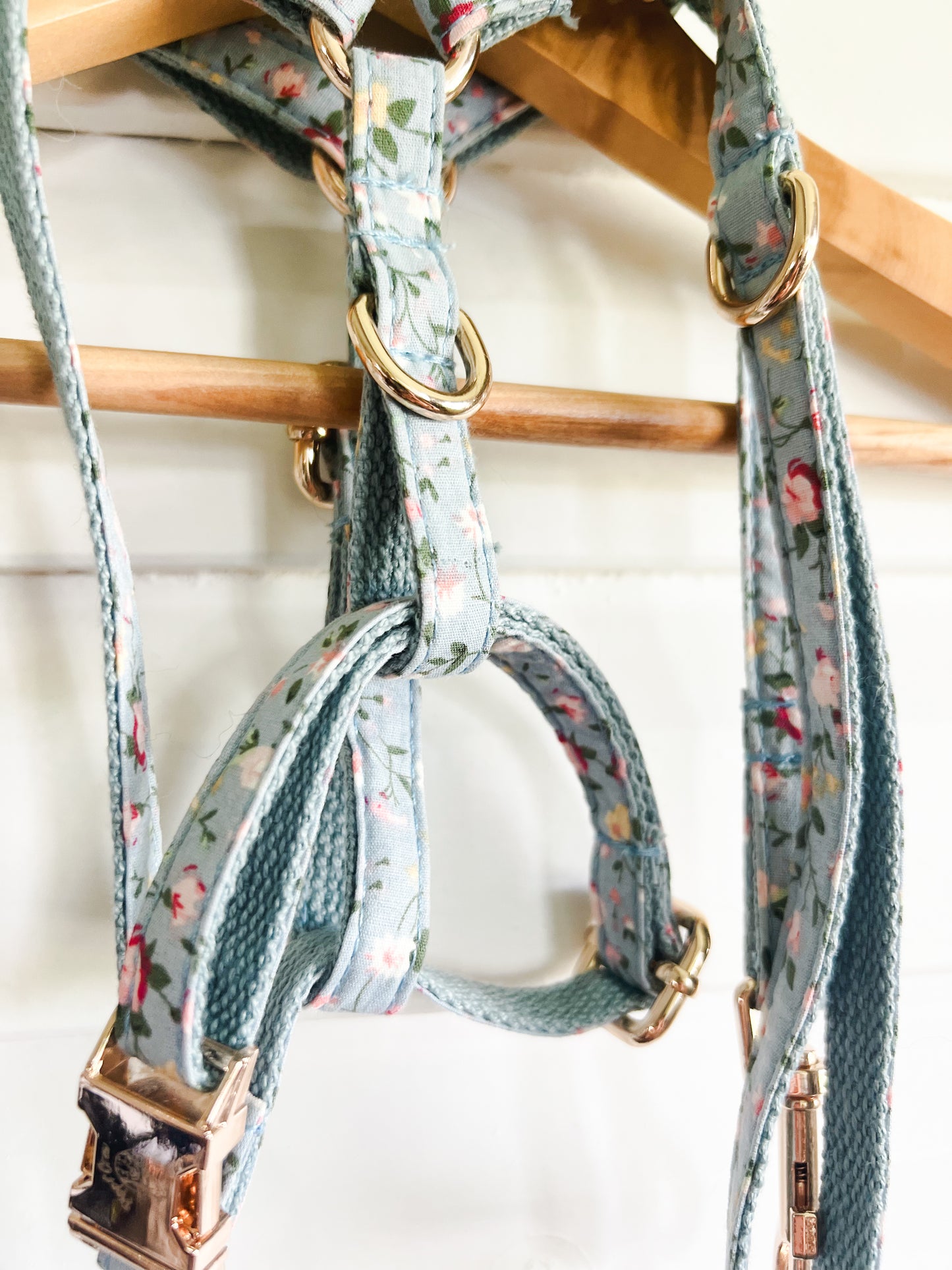 Hadley floral lead